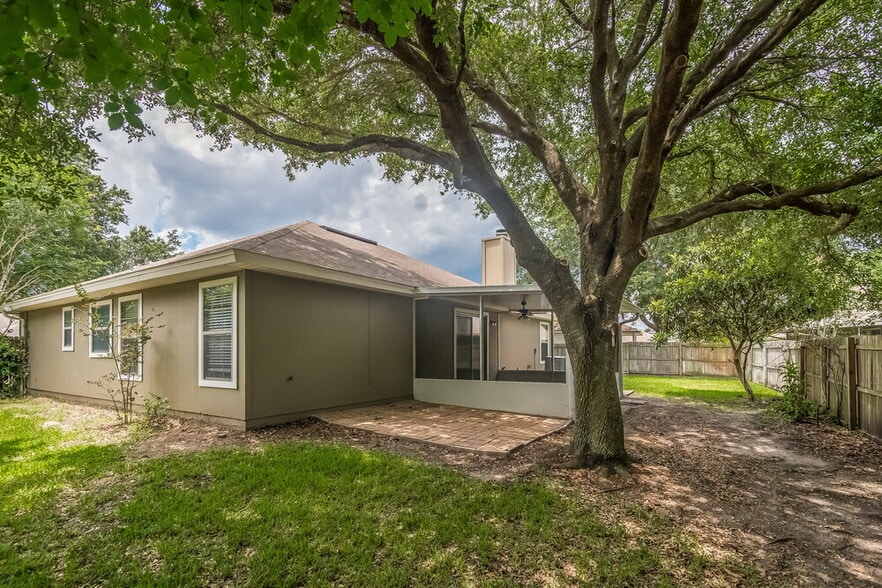 Building Photo - 13967 Ridgewick Dr