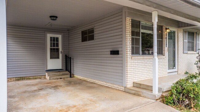 Building Photo - 6412 Chippewa Dr