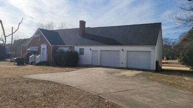 Building Photo - Charming ranch home in heart of Garner