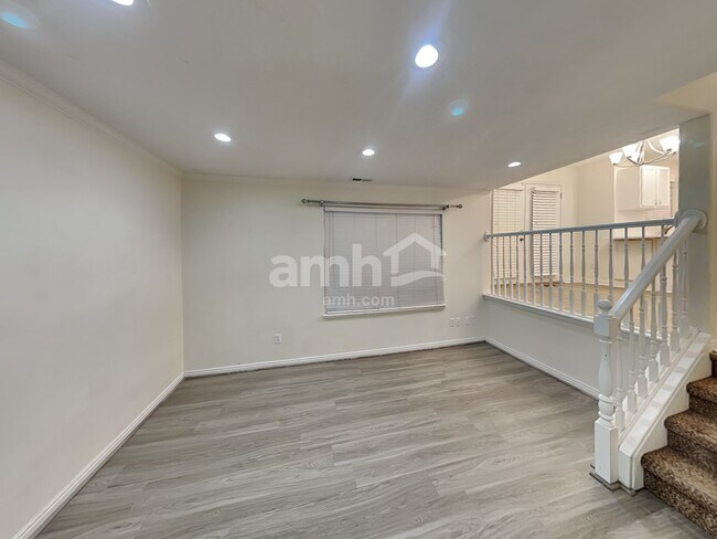 Building Photo - 957 W 1200 S