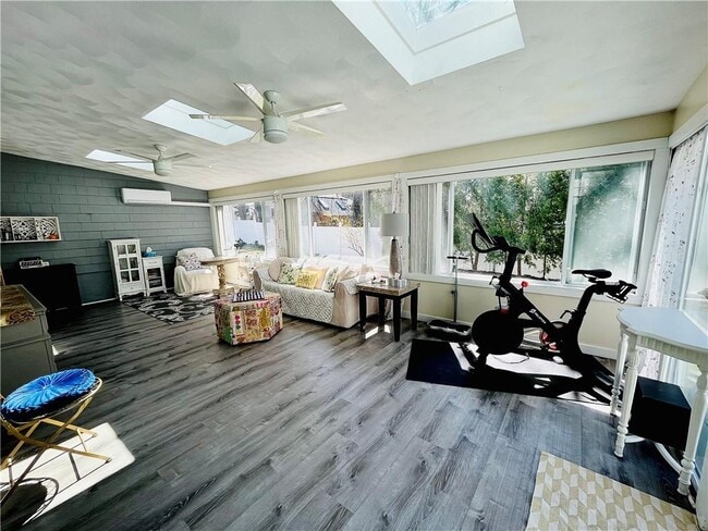 Building Photo - 109 Rogers Ave