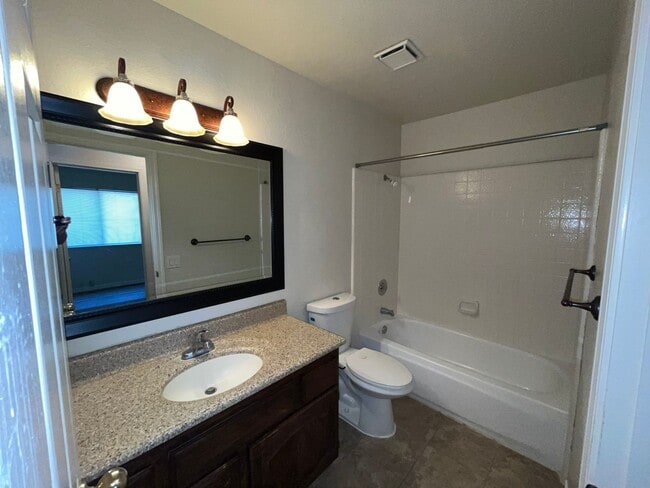 Building Photo - 3 Bed | 2 bath | 1620 SF | 2 Car Garage | Single Story | Tenant pays $175 for WS&G | Includes Gar...