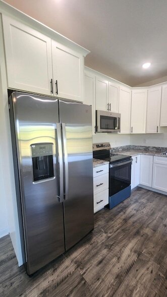 Building Photo - 929 Olympic Ct