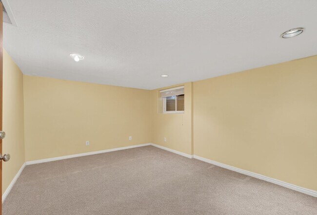 Building Photo - 1788 E Tramway Dr