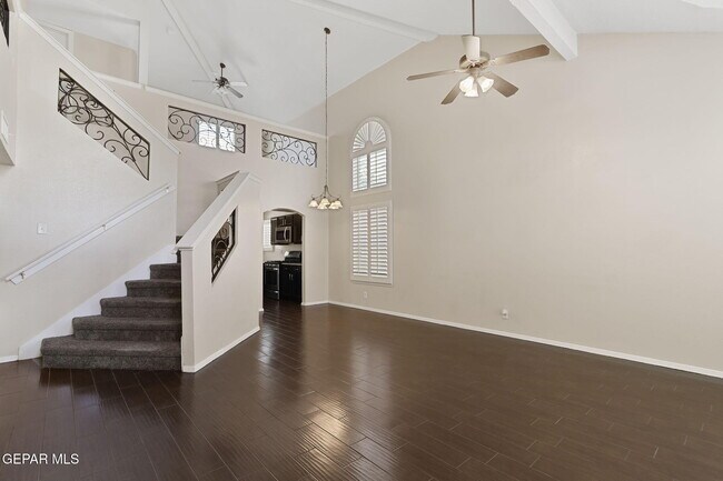 Building Photo - 527 Longleaf Pl