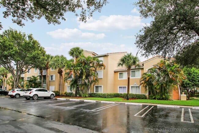 Building Photo - 272 Village Blvd