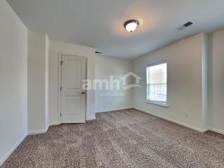 Building Photo - 408 Pine Hill Ln