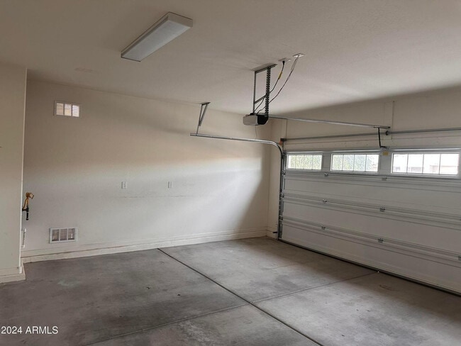 Building Photo - 3883 E Desert Broom Dr