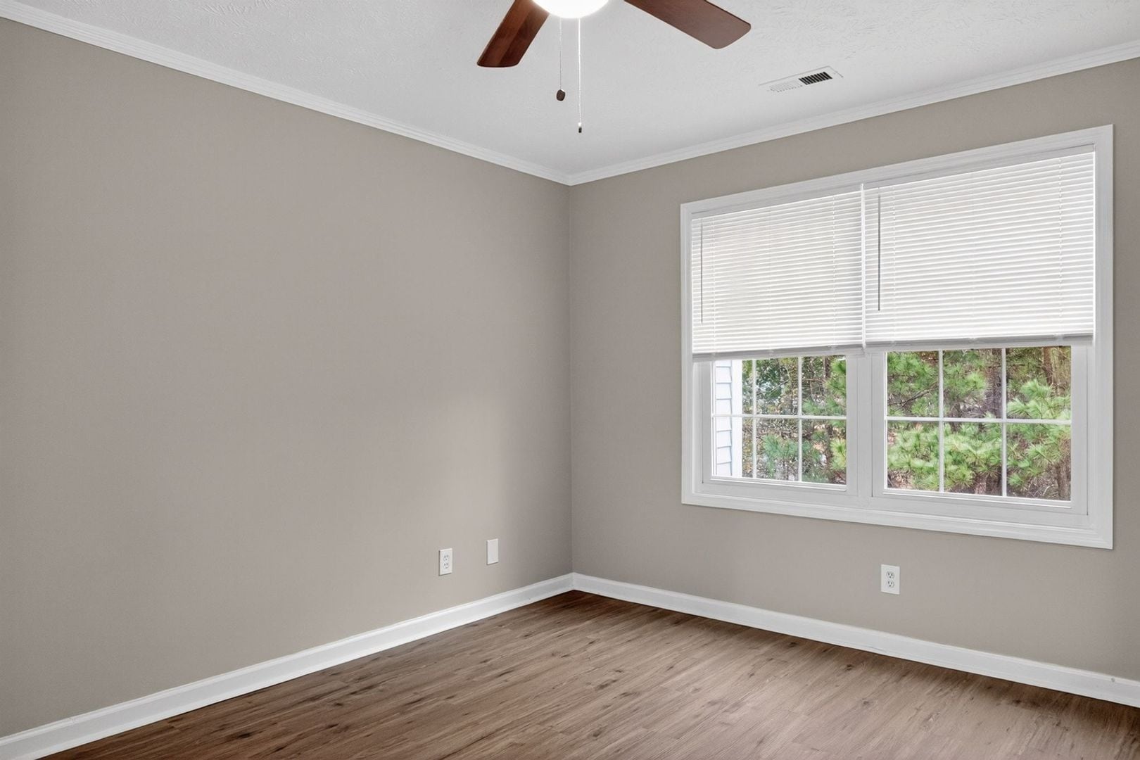 Building Photo - 295 Warton Ln