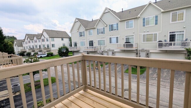 Building Photo - 284 Edmundton Cir