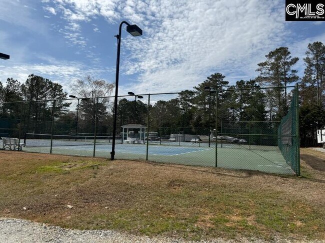 Building Photo - 44 Tennis Ct