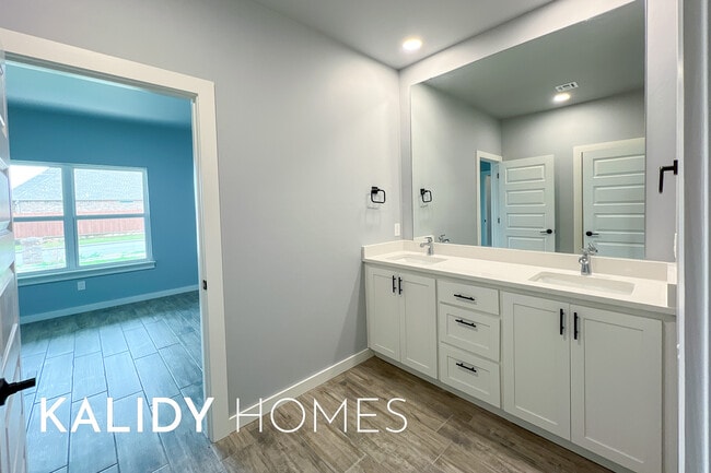 Building Photo - 520 Kearny Ln