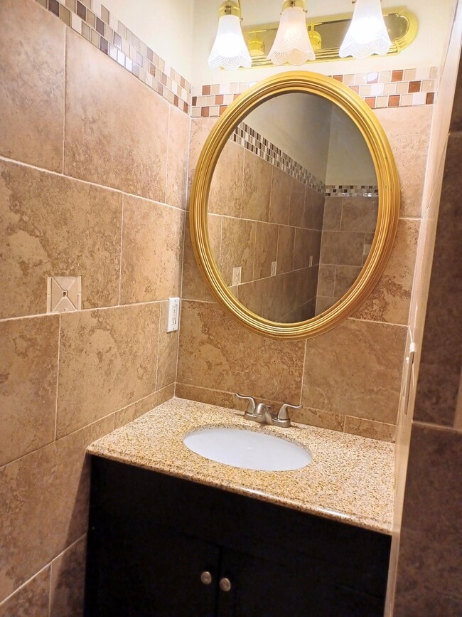 Building Photo - 13164 Via Veneto