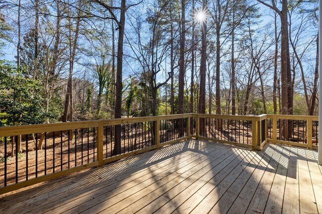 Building Photo - Newly Renovated 2 Bed, 1 Bath in Downtown Wake Forest!