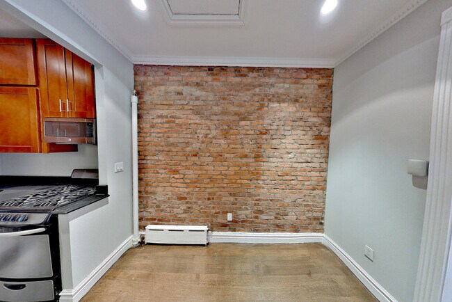 Building Photo - 1373 First Avenue