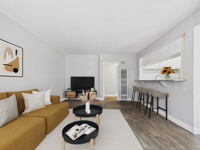Building Photo - Overland Avenue Apartments
