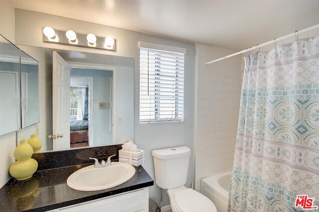 Building Photo - 4843 W 118th St