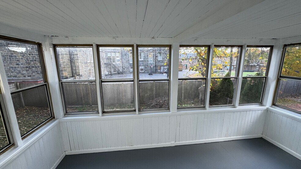 Building Photo - 54 Hooker Ave