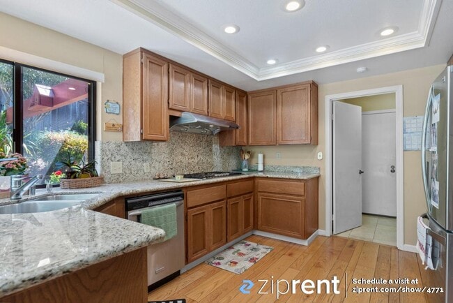 Building Photo - 6026 Ridgemont Dr