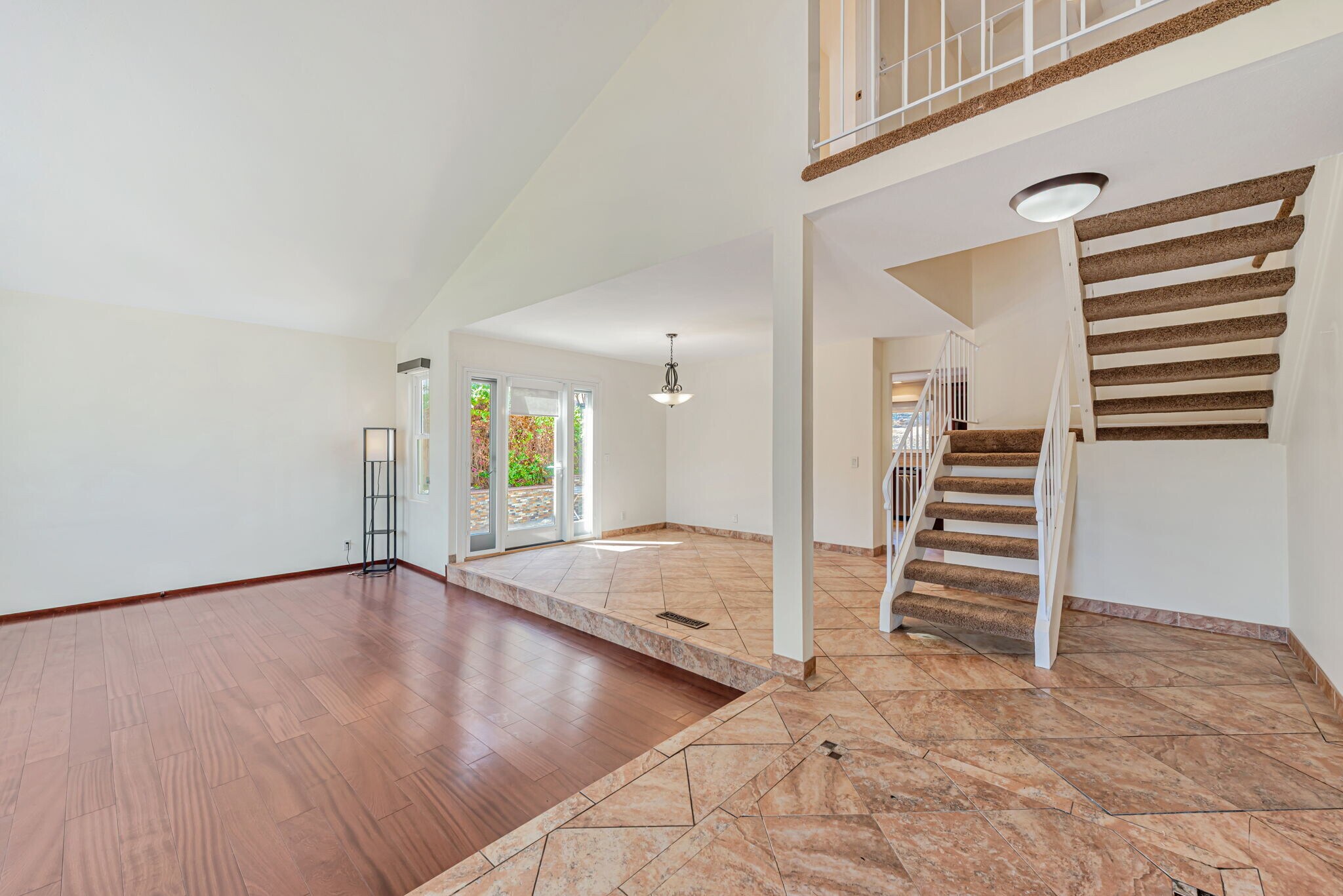 Building Photo - 520 Weybridge Dr