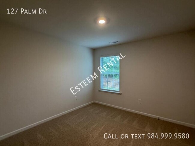 Building Photo - 127 Palm Dr