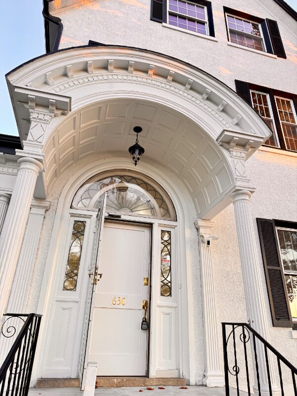 Building Photo - 630 Jefferson Ave