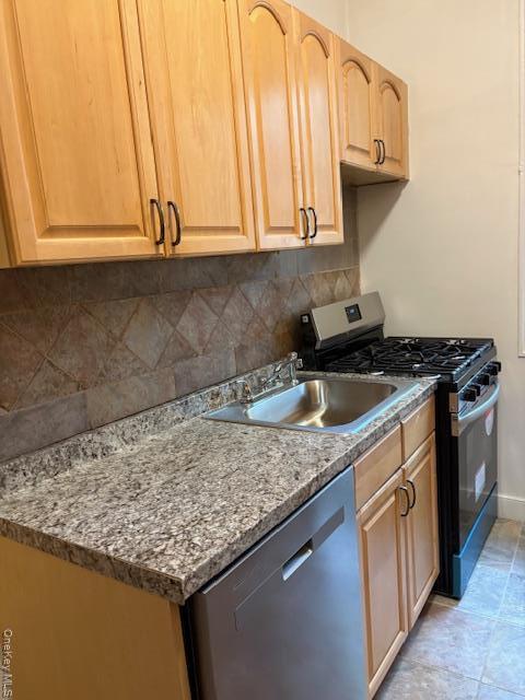 Building Photo - 6200 Riverdale Ave