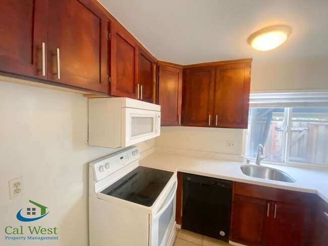Building Photo - $3195-Updated Two Story Town Home in Bloss...