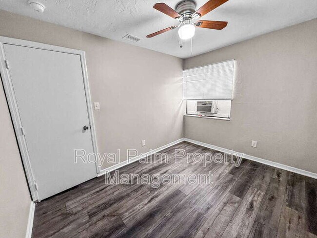 Building Photo - 3744 Estelle Ave
