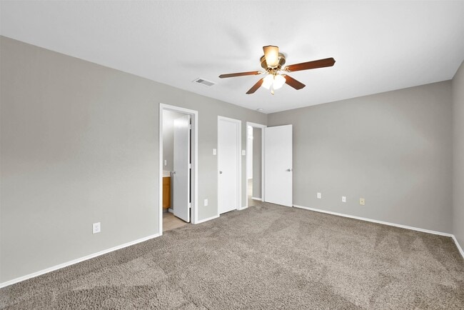 Building Photo - 2214 Shady Tree Ln