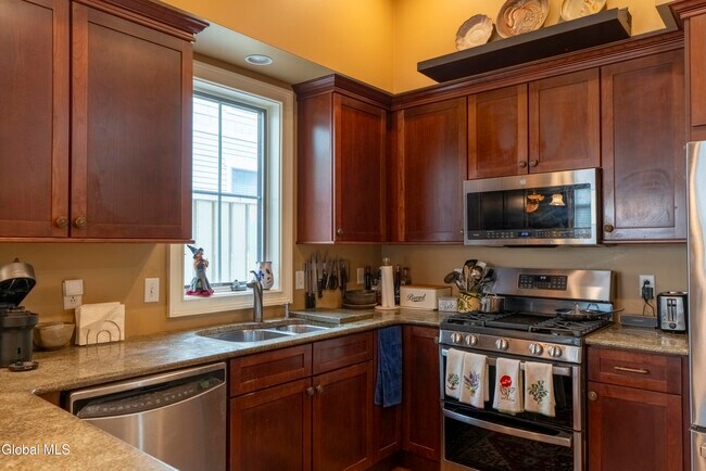 Building Photo - 164 High Rock Ave