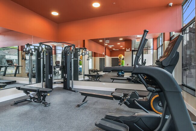 Building Photo - 3924 N Lincoln Ave