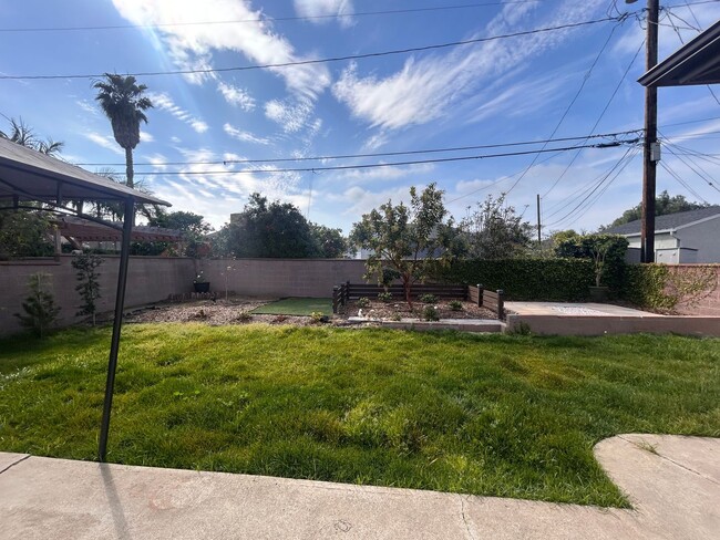 Building Photo - 13215