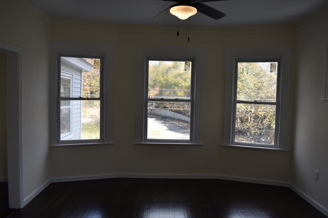 Building Photo - 47 Gem Ave