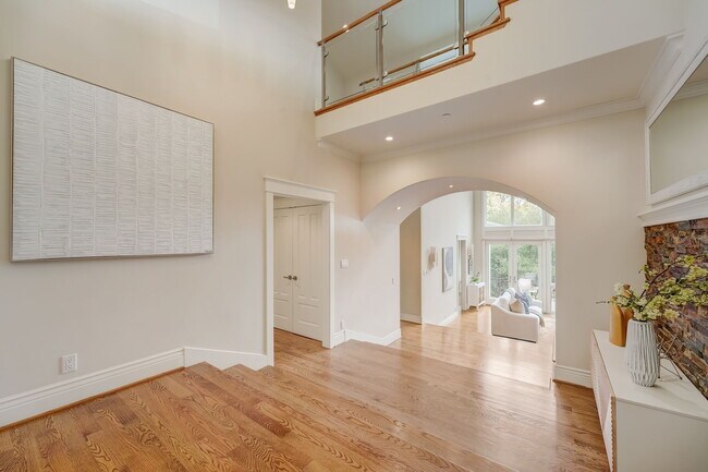 Building Photo - 140 Emerald Estates Ct