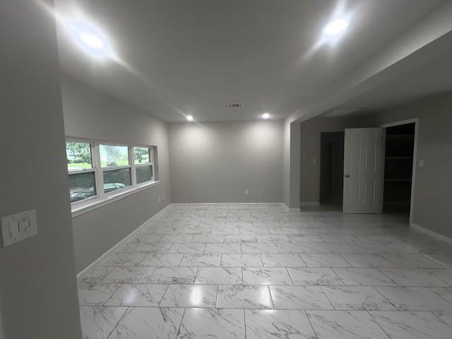 Building Photo - 9013 Lugary Dr