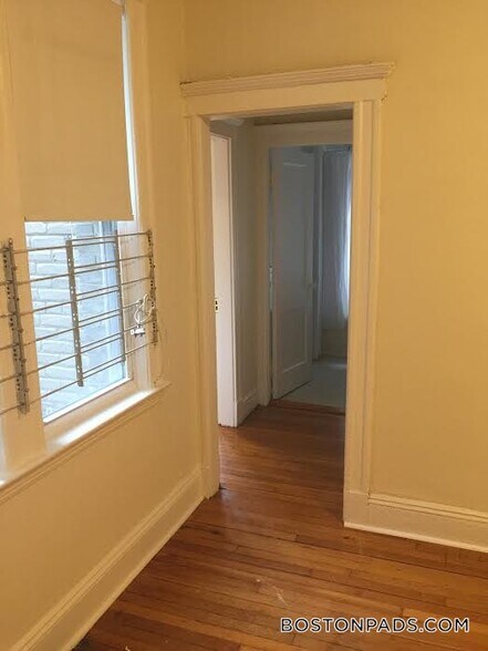 Building Photo - 1634 Commonwealth Ave