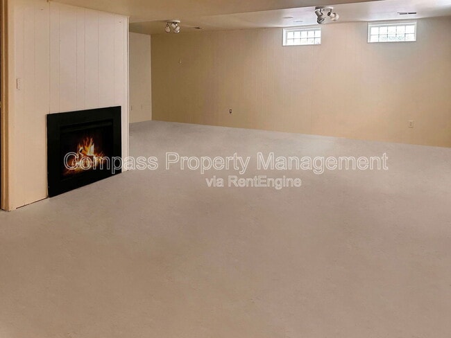 Building Photo - 4830 Norfolk Cir