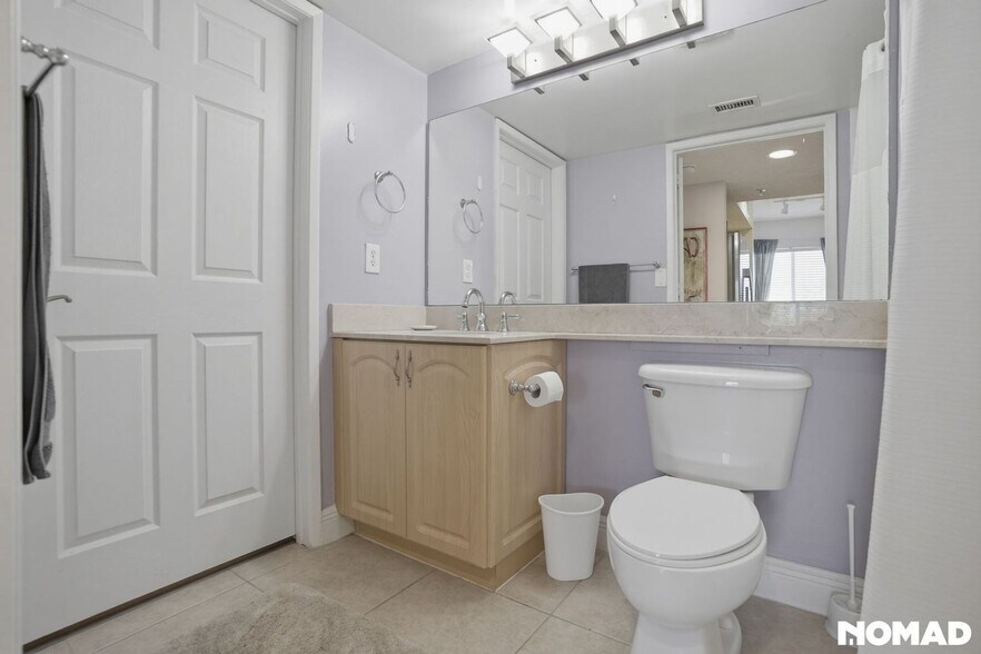 Building Photo - 1885 Florida Club Dr