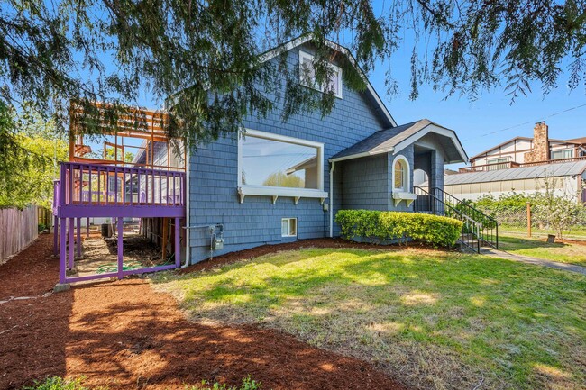 Building Photo - 4bd/2.75ba Seattle Home