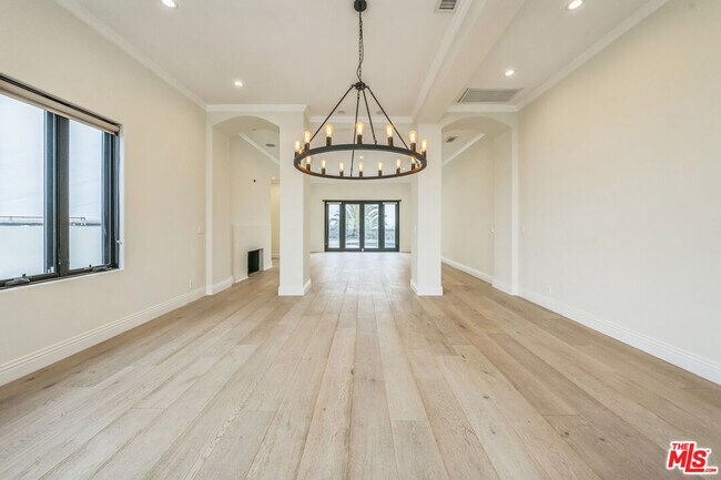 Building Photo - 4576 Martson Dr
