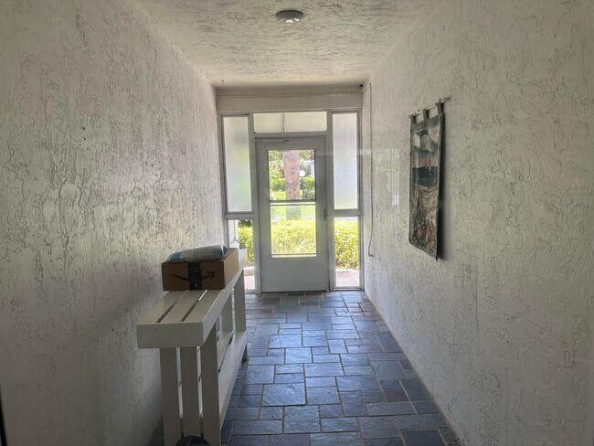Building Photo - 4949 N Hwy A1A