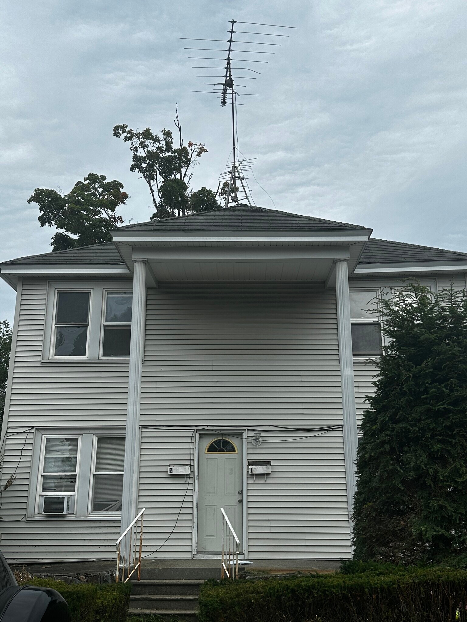 Building Photo - 178 8th St
