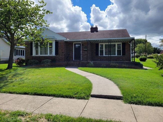 Primary Photo - 153 Maple Ave