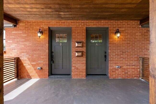 Building Photo - 206 Ashley Ave