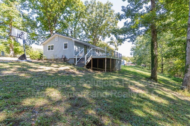 Building Photo - 5580 Hargrove Rd