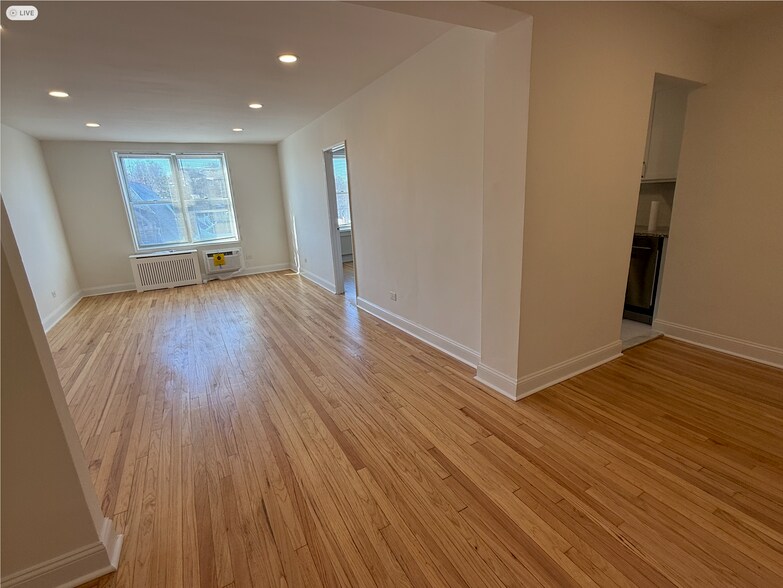 Building Photo - 55 Austin Pl