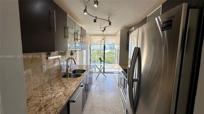 Building Photo - 210 174th St