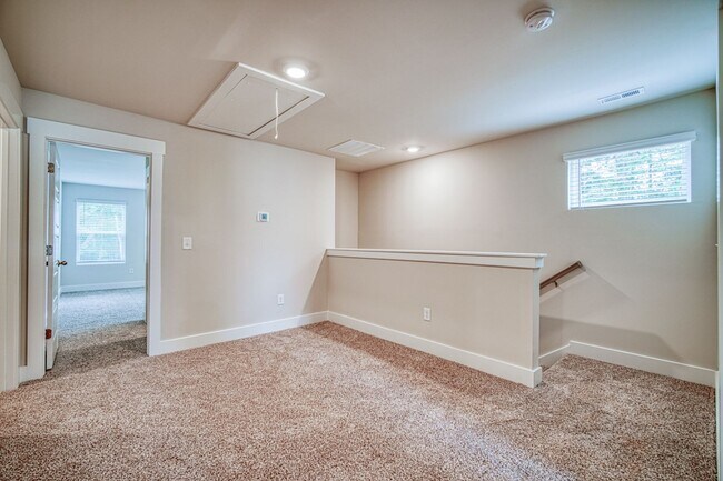 Building Photo - 691 Millwright Wy