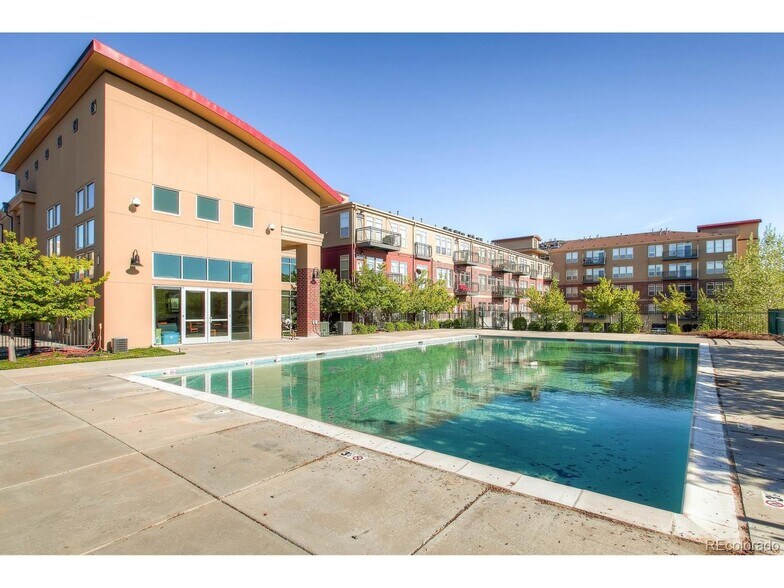Building Photo - 10176 Park Meadows Dr